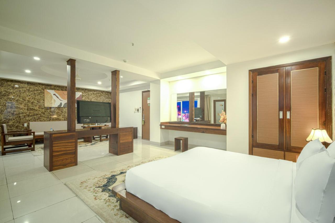 Emerald Boutique Hotel Danang Exterior photo