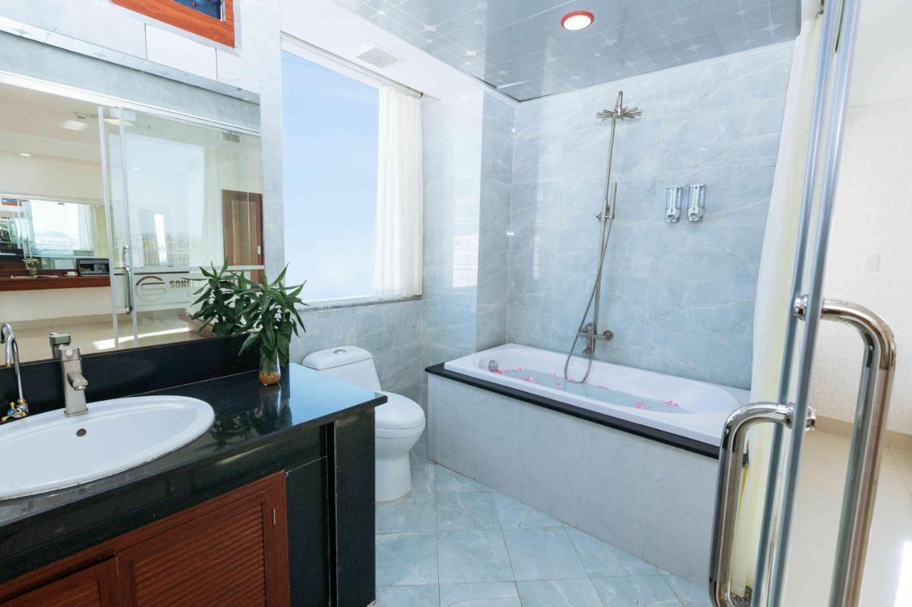 Emerald Boutique Hotel Danang Exterior photo